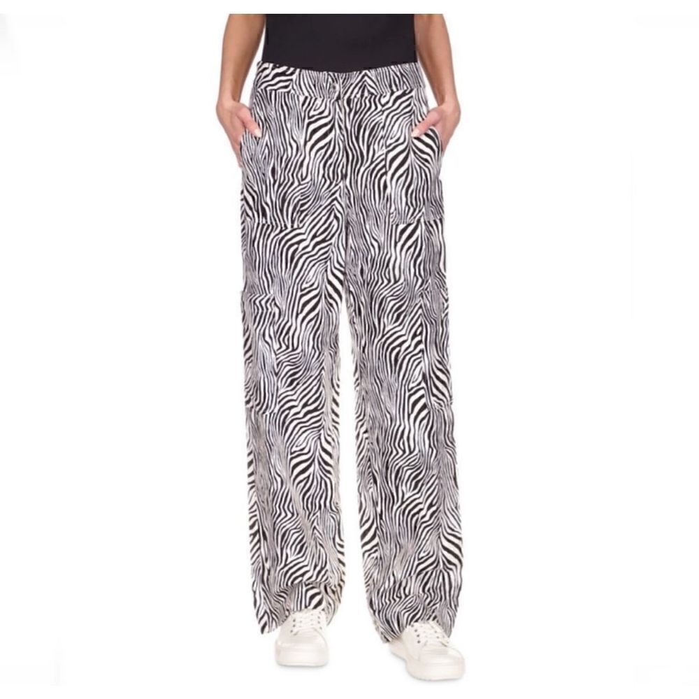 Michael Michael Kors Womenโs Linen Blend Zebra PrintโDrawstringโCargoโPocketโTro